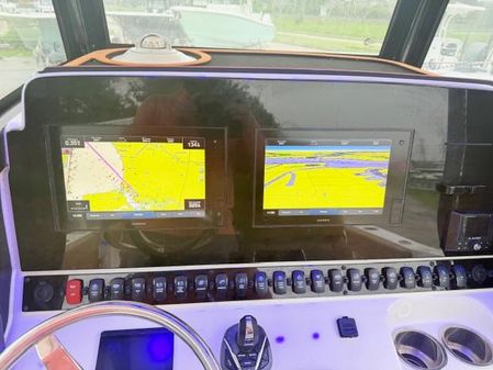 Sea-hunt GAMEFISH-30-COFFIN-BOX image