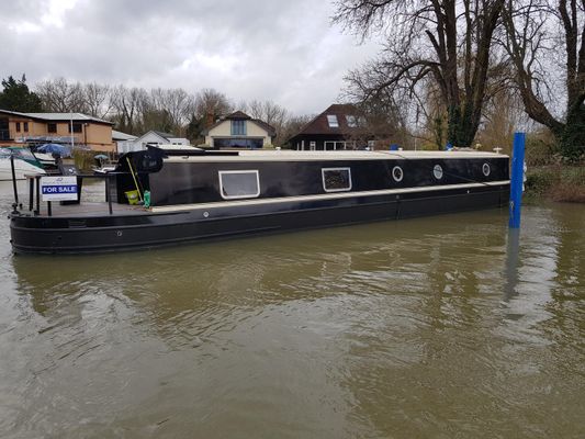Collingwood 57 Wide Beam Cruiser - main image