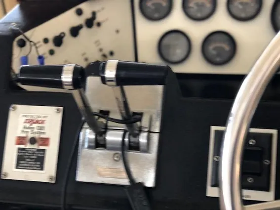 Sea Ray 390 Sport Fisherman image