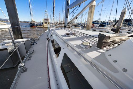 Catalina 470 image