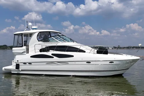 Cruisers Yachts 405 Express Motoryacht image
