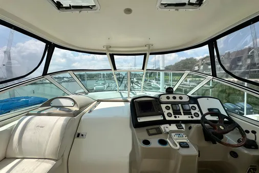Cruisers Yachts 405 Express Motoryacht image