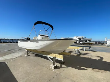 Boston Whaler 190 Montauk image