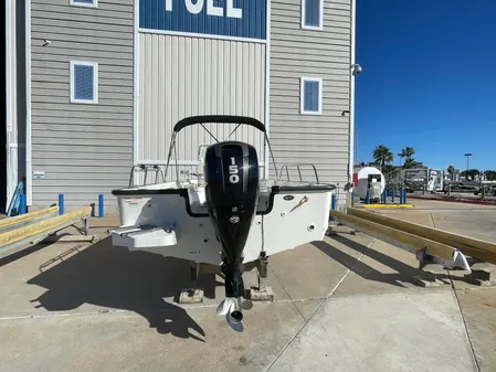 Boston Whaler 190 Montauk image