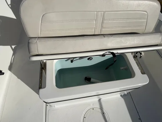Boston Whaler 190 Montauk image