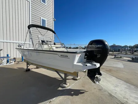 Boston Whaler 190 Montauk image