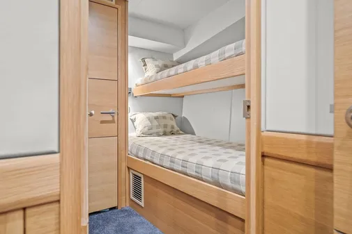 Hatteras 63 GT image