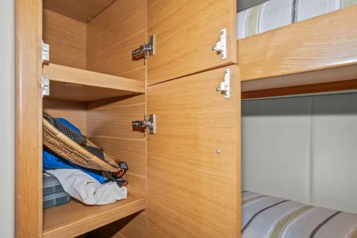 Hatteras 63 GT image