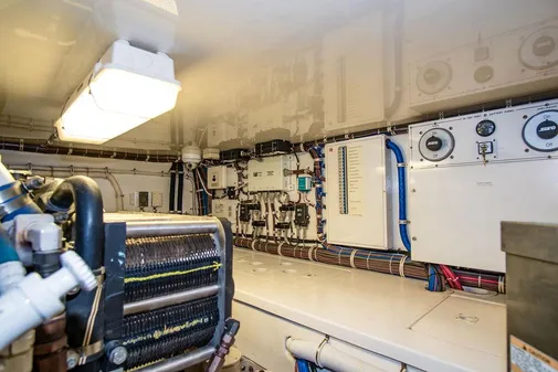 Hatteras 63 GT image