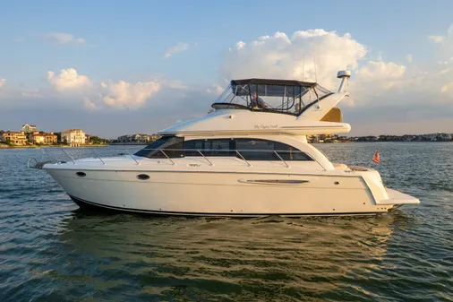 Meridian 411 Sedan image