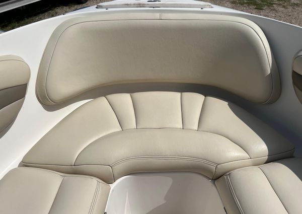 Chaparral 210-SSI image