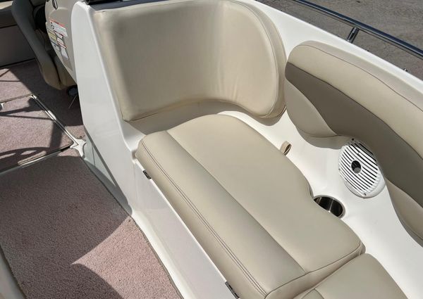 Chaparral 210-SSI image