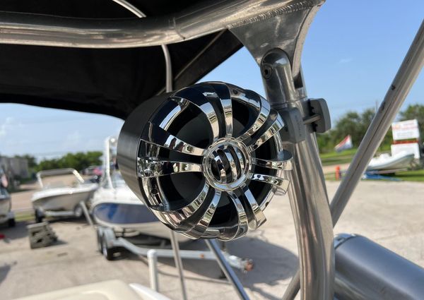 Chaparral 210-SSI image