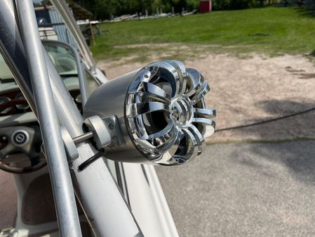 Chaparral 210-SSI image