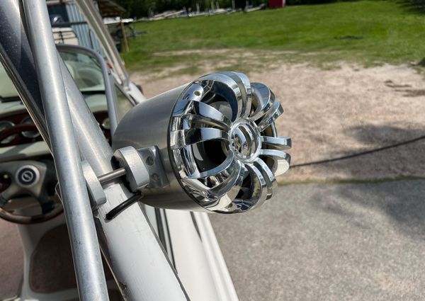 Chaparral 210-SSI image