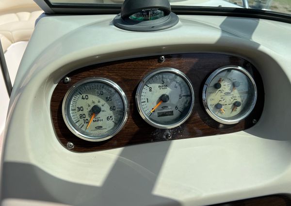 Chaparral 210-SSI image