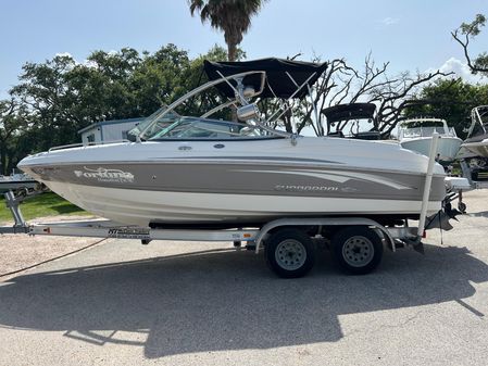 Chaparral 210-SSI image