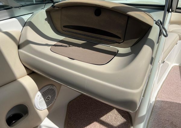 Chaparral 210-SSI image