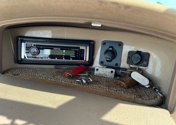 Chaparral 210-SSI image