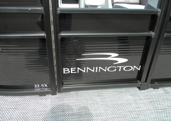 Bennington 22SXCW image
