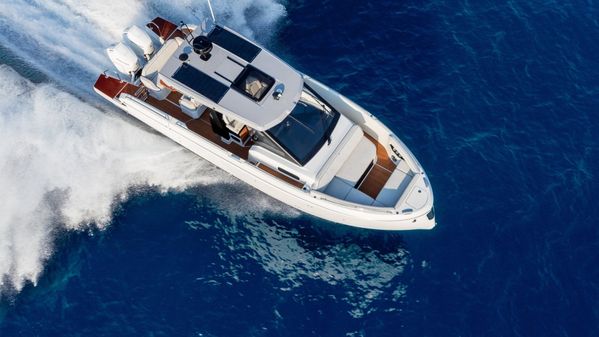 Beneteau GRAN-TURISMO-35 image