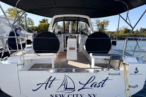 Beneteau OCEANIS-38-1 image