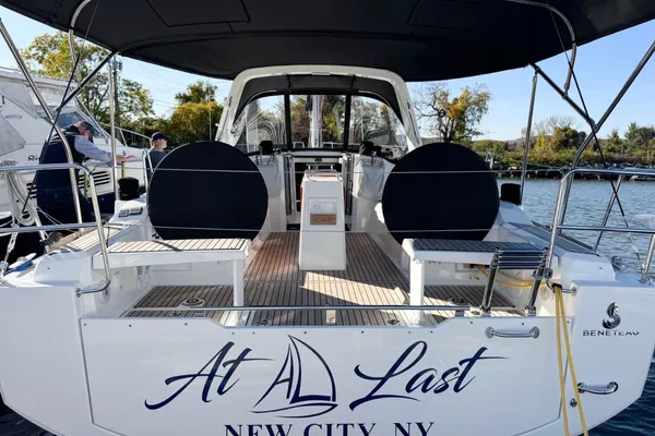 Beneteau OCEANIS-38-1 image