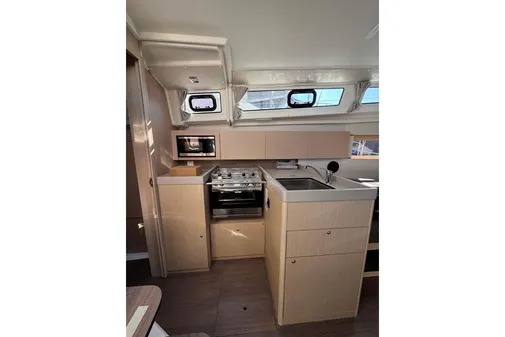 Beneteau OCEANIS-38-1 image