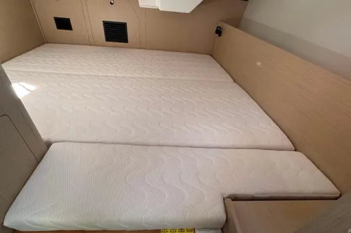 Beneteau OCEANIS-38-1 image