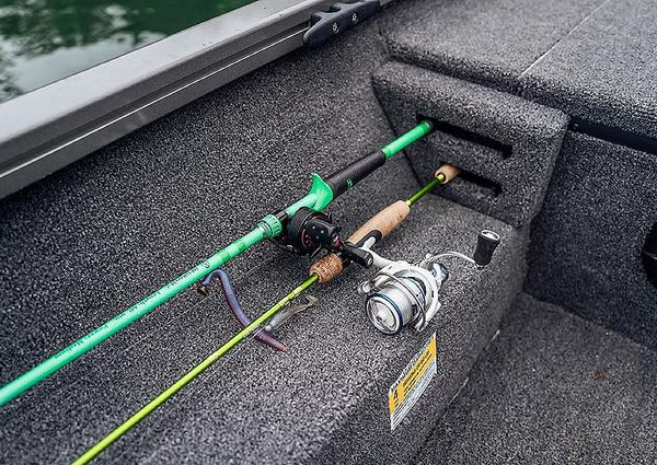 Lowe STINGER-195C image