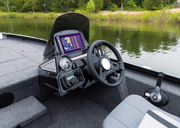 Lowe STINGER-195C image