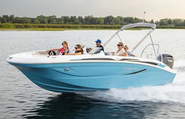 2026 Hurricane SunDeck Sport 2050 OB
