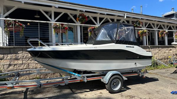 Quicksilver Activ 455 Open