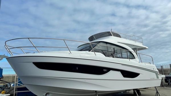 Beneteau ANTARES 11 fly