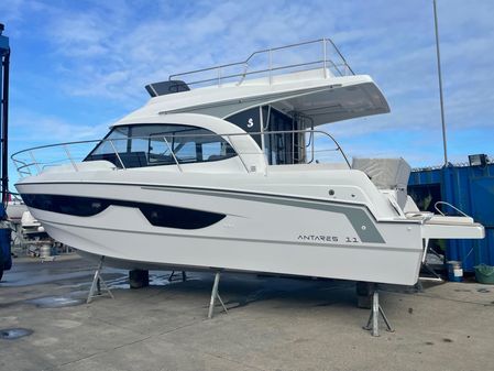 Beneteau Antares 11 Fly image