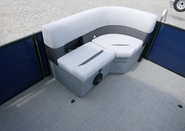 Bentley-pontoons LE-180-CRUISE image