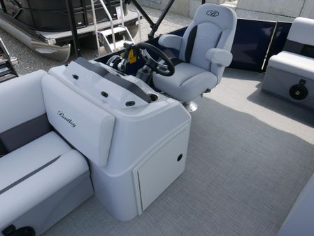 Bentley-pontoons LE-180-CRUISE image