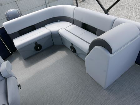 Bentley-pontoons LE-180-CRUISE image