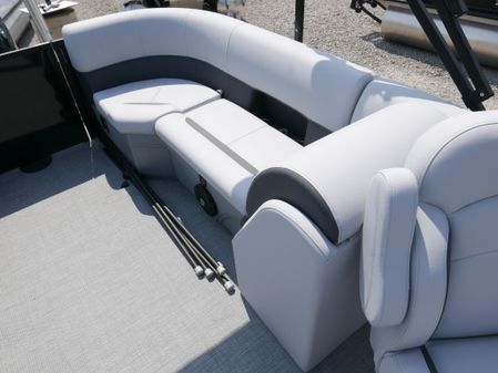 Bentley-pontoons LEGACY-223-NAVIGATOR image