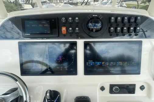 Grady-White Canyon 306 image