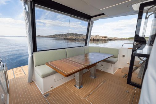 Nimbus 495-FLYBRIDGE image