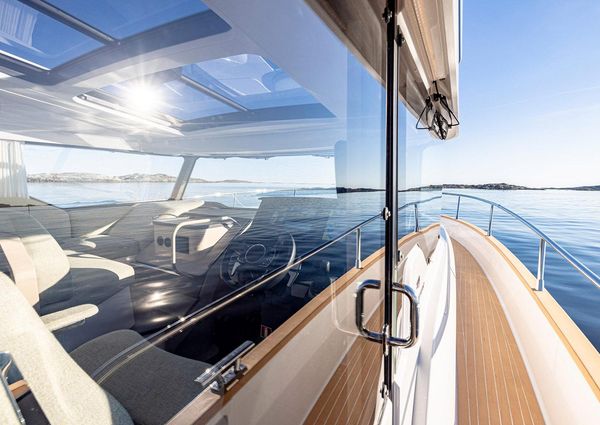 Nimbus 495-FLYBRIDGE image