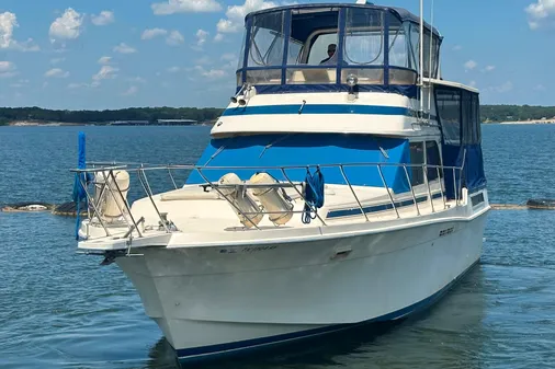 Chris-Craft 426 Catalina image