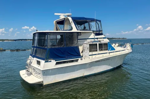 Chris-Craft 426 Catalina image