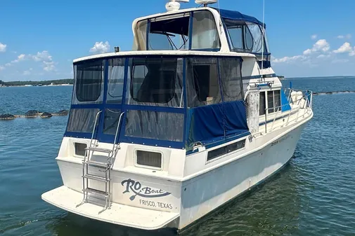 Chris-Craft 426 Catalina image