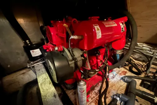 Chris-Craft 426 Catalina image