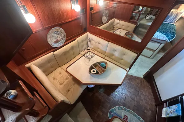 Chris-Craft 426 Catalina image