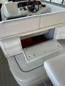 Sea Ray 330 Sundancer image