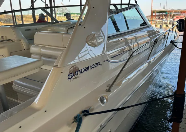 Sea Ray 330 Sundancer image