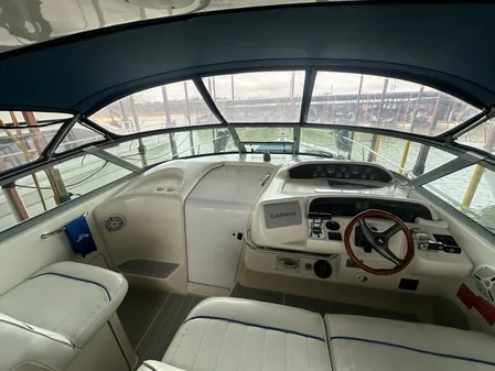 Sea Ray 330 Sundancer image